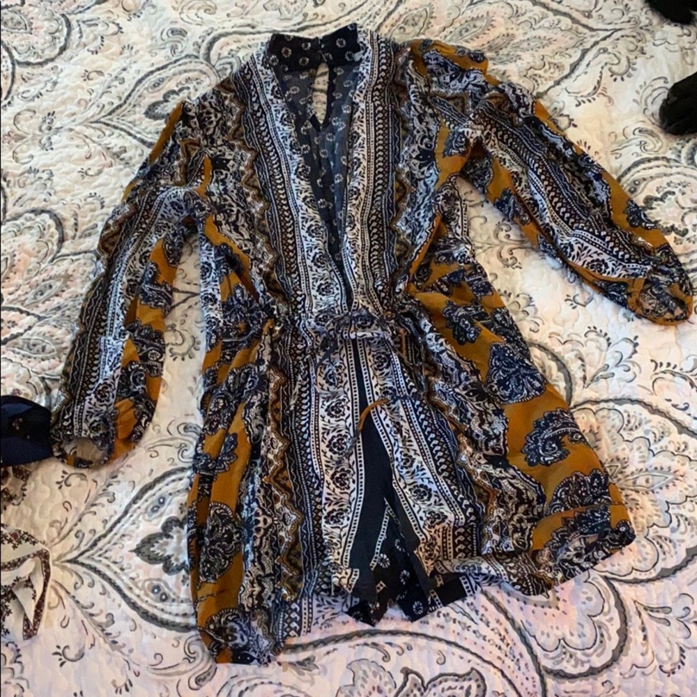 Novella royals romper